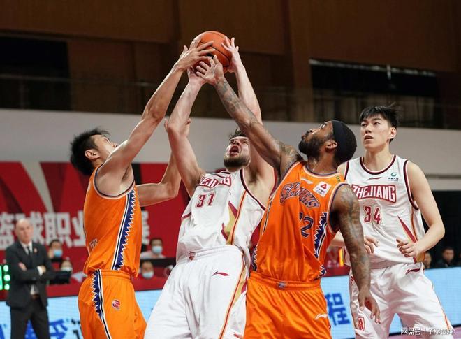 詹姆斯伟大 詹姆斯伟大